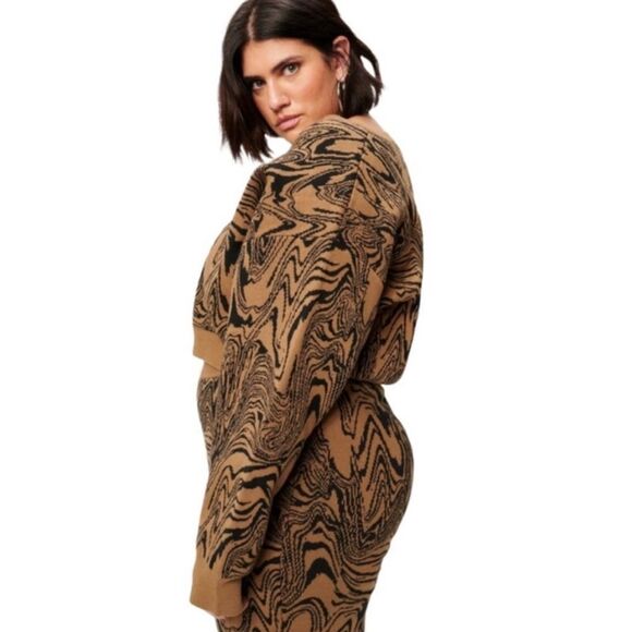 Good American Swirl Intarsia Crop Boxy Sweater NWT
Size 5/6 in Sepia002 - Picture 3 of 15